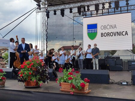 Prireditev v Borovnici