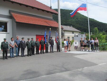 dvig zastave Brezovica